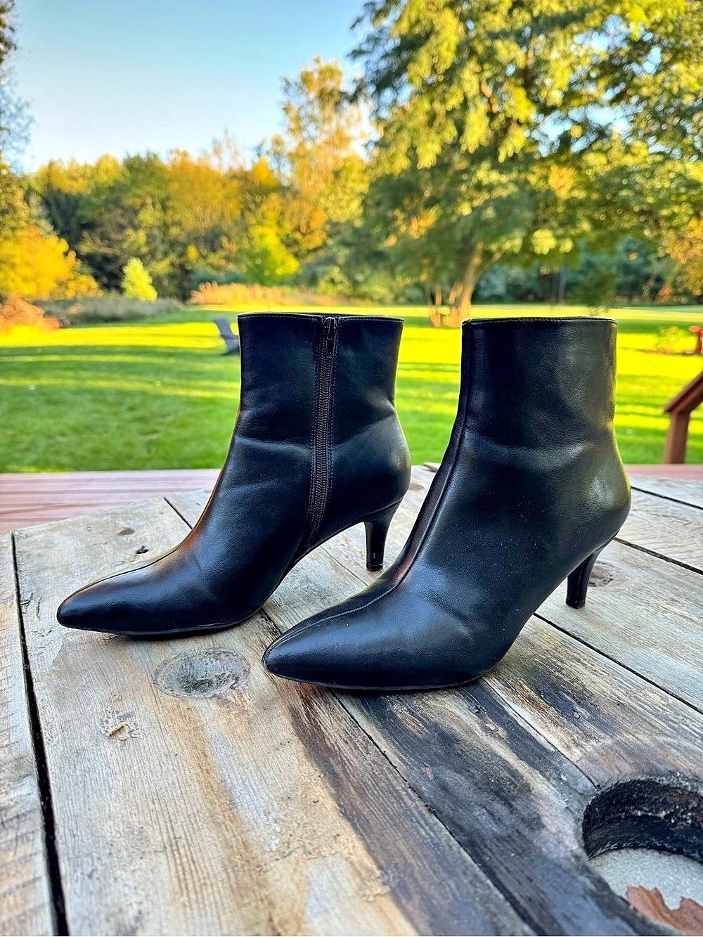 Black Pointed-Toe Heeled Ankle Boots Like New